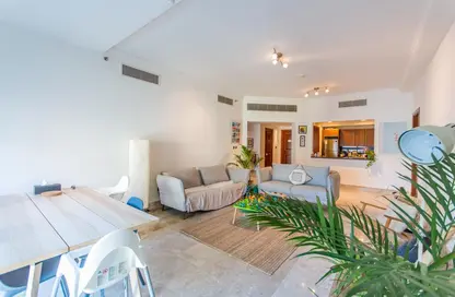 Apartment - 2 Bedrooms - 3 Bathrooms for sale in The Fairmont Palm Residence South - The Fairmont Palm Residences - Palm Jumeirah - Dubai
