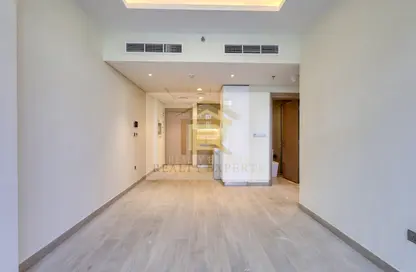 Empty Room image for: Apartment - 1 Bedroom - 1 Bathroom for rent in AZIZI Riviera - Meydan One - Meydan - Dubai, Image 1