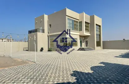 فيلا - 5 غرف نوم - 6 حمامات للايجار في الرفاع - رأس الخيمة