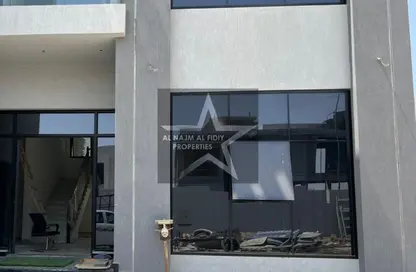 Villa - 4 Bedrooms - 5 Bathrooms for rent in Al Barsha South 2 - Al Barsha South - Al Barsha - Dubai