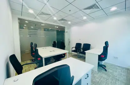 Office Space - Studio - 4 Bathrooms for rent in Hamdan Street - Abu Dhabi