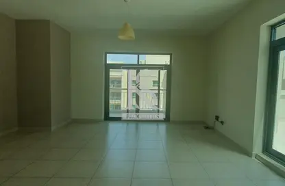 Apartment - 3 Bedrooms - 2 Bathrooms for rent in Travo Tower B - Travo - The Views - Dubai