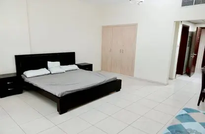 شقة - 1 حمام للبيع في اي سي 1- اماراتي - 23 - طراز إماراتي - المدينة العالمية - دبي