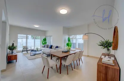 Villa - 4 Bedrooms - 5 Bathrooms for rent in Jumeirah 2 Villas - Jumeirah 2 - Jumeirah - Dubai