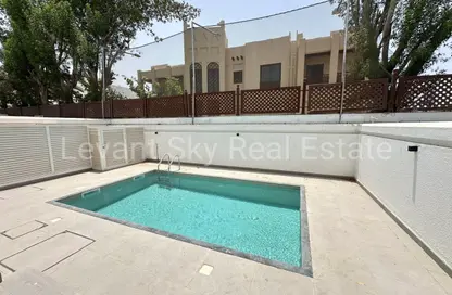 Villa - 4 Bedrooms - 5 Bathrooms for rent in Umm Suqeim 1 - Umm Suqeim - Dubai