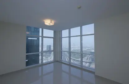 شقة - غرفة نوم - 2 حمامات للايجار في برج دوجا - شارع الشيخ زايد - دبي