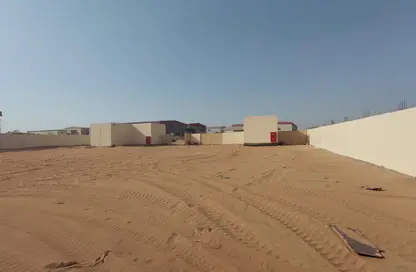 Warehouse - Studio - 2 Bathrooms for rent in Umm Al Thuoob - Umm Al Quwain