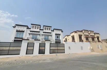 فيلا - 4 غرف نوم - 4 حمامات للبيع في الرقيبة - السيوح - الشارقة