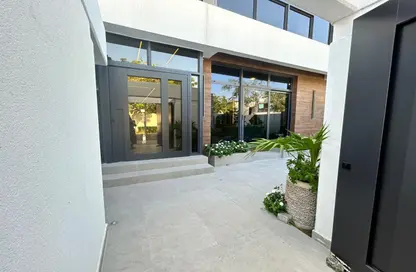 Villa - 5 Bedrooms - 5 Bathrooms for sale in West Yas - Yas Island - Abu Dhabi