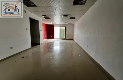 Apartment - 3 Bedrooms - 3 Bathrooms for rent in New Al Taawun Road - Al Taawun - Sharjah