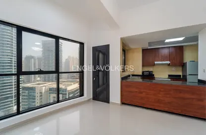 Apartment - 2 Bedrooms - 2 Bathrooms for rent in Escan Tower - Dubai Marina - Dubai