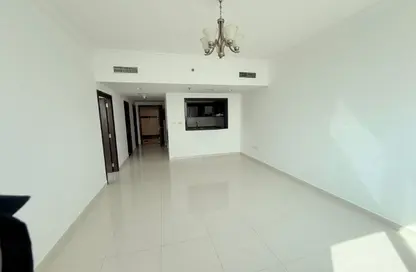 شقة - غرفة نوم - 2 حمامات للايجار في ماجيستك تاور - شارع الابراج - الخليج التجاري - دبي