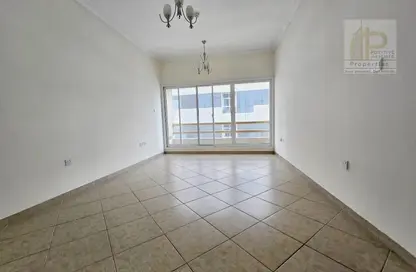 Apartment - 1 Bedroom - 1 Bathroom for rent in Metro Building - Al Barsha 1 - Al Barsha - Dubai