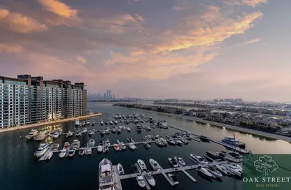 Apartment - 3 Bedrooms - 4 Bathrooms for rent in Marina Residences 2 - Marina Residences - Palm Jumeirah - Dubai