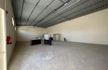 Parking image for: Warehouse - Studio for rent in Leetag - Al Ain Industrial Area - Al Ain, Image 1