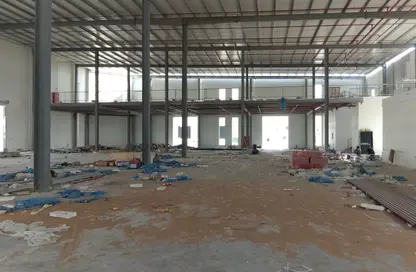 Warehouse - Studio - 7 Bathrooms for sale in Umm Al Thuoob - Umm Al Quwain