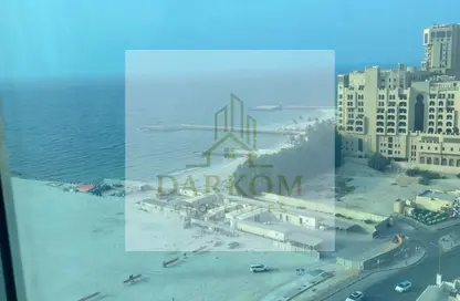 Apartment - 3 Bedrooms - 3 Bathrooms for rent in Corniche Tower - Ajman Corniche Road - Ajman