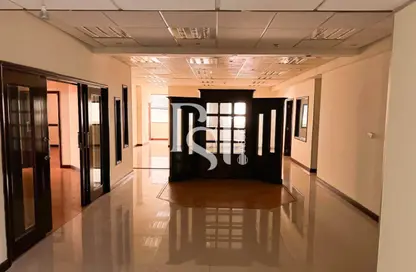 Office Space - Studio - 1 Bathroom for rent in Al Dhabi Tower - Al Danah - Abu Dhabi