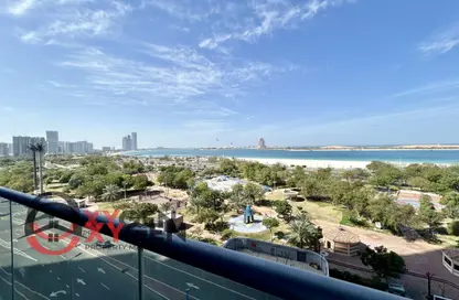Apartment - 3 Bedrooms - 4 Bathrooms for rent in Wave tower - Corniche Road - Abu Dhabi