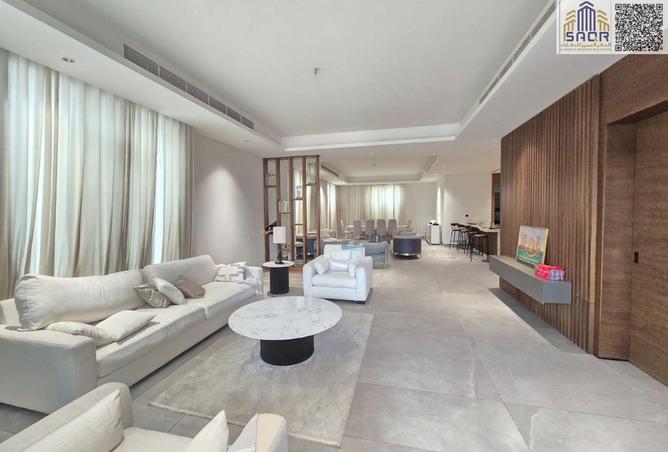 15073701 - Property Image 2