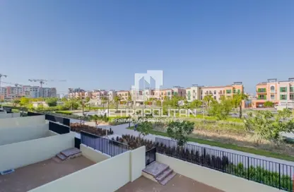 Outdoor Building image for: Townhouse - 4 Bedrooms - 5 Bathrooms for rent in Sur La Mer - La Mer - Jumeirah - Dubai, Image 1