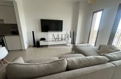 Apartment - 2 Bedrooms - 3 Bathrooms for rent in Zahra Breeze Apartments 4A - Zahra Breeze Apartments - Town Square - Dubai