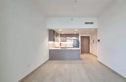 شقة - 2 غرف نوم - 3 حمامات للايجار في عزيزي العنبر - الفرجان - دبي