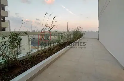 Apartment - 2 Bedrooms - 3 Bathrooms for rent in Azizi Star - Al Furjan - Dubai