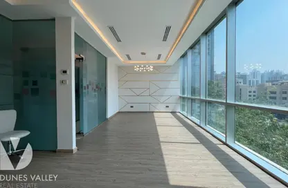 Office Space - Studio for rent in Emaar Business Park Building 4 - Emaar Business Park - Sheikh Zayed Road - Dubai Office Space - Studio for rent in Emaar Business Park Building 4 - Emaar Business Park - Sheikh Zayed Road - Dubai