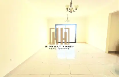 Apartment - 3 Bedrooms - 3 Bathrooms for rent in Muwaileh 29 Building - Muwaileh - Sharjah