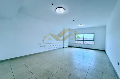 شقة - 2 غرف نوم - 3 حمامات للايجار في ساحة الكرامة - الكرامة - دبي