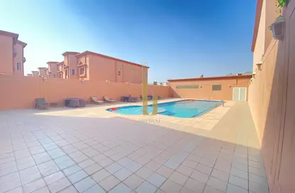 Villa - 5 Bedrooms - 5 Bathrooms for rent in Umm Suqeim 2 Villas - Umm Suqeim 2 - Umm Suqeim - Dubai