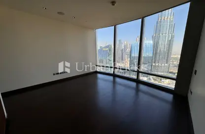 Apartment - 3 Bedrooms - 4 Bathrooms for rent in Burj Khalifa Zone 2B - Burj Khalifa Area - Downtown Dubai - Dubai