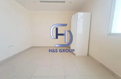 Apartment - 2 Bedrooms - 1 Bathroom for rent in Fire Station Road - Muwaileh - Sharjah