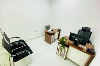 Office Space - Studio - 1 Bathroom for rent in Red Avenue - Al Garhoud - Dubai