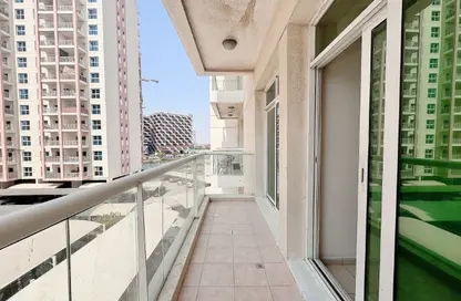 Apartment - 1 Bedroom - 1 Bathroom for rent in Mazaya 7 - Queue Point - Dubai Land - Dubai
