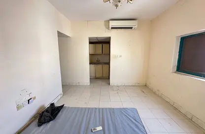 Apartment - Studio - 1 Bathroom for rent in Fire Station Road - Muwaileh - Sharjah