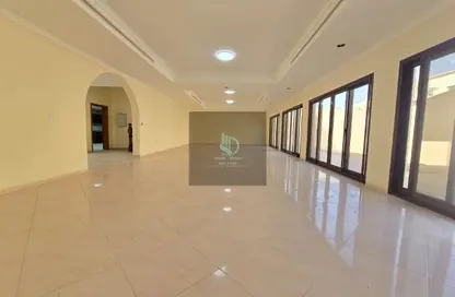 فيلا - 5 غرف نوم - 7 حمامات للايجار في البطين - أبوظبي