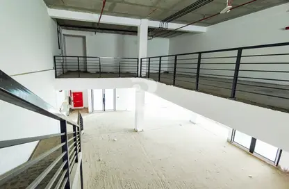 مستودع - استوديو للايجار في بناية اتش 39 - مدينة دبي للإنتاج (اي ام بي زد) - دبي