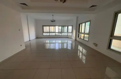 Apartment - 2 Bedrooms - 4 Bathrooms for rent in Al Majaz 1 - Al Majaz - Sharjah