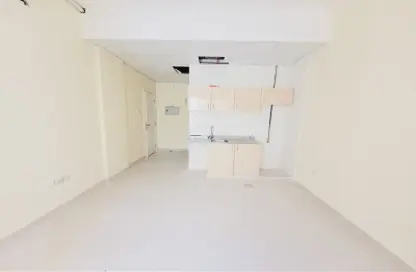 Apartment - Studio - 1 Bathroom for rent in Fire Station Road - Muwaileh - Sharjah