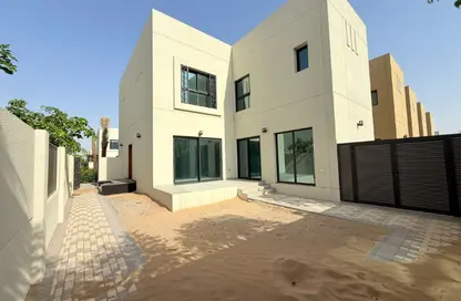 فيلا - 3 غرف نوم - 4 حمامات للبيع في مدينة الشارقة المستدامة - الشارقة