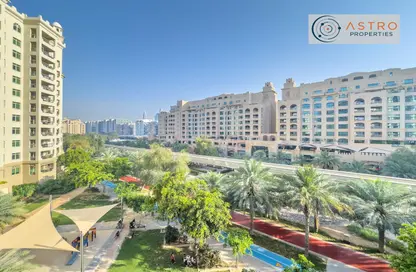 Apartment - 1 Bedroom - 2 Bathrooms for rent in Al Sarrood - Shoreline Apartments - Palm Jumeirah - Dubai