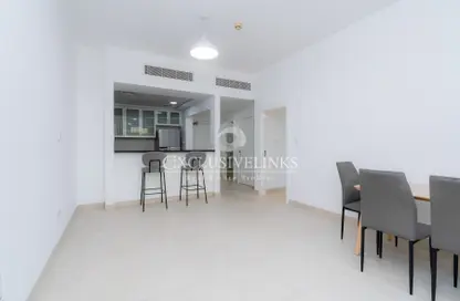 Apartment - 1 Bedroom - 1 Bathroom for sale in Travo Tower B - Travo - The Views - Dubai