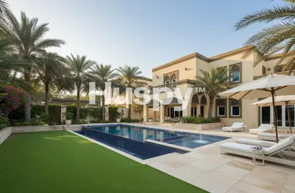 Villa - 5 Bedrooms - 6 Bathrooms for rent in Legacy - Jumeirah Park - Dubai