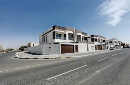 Villa - 5 Bedrooms - 7 Bathrooms for rent in Hoshi - Al Badie - Sharjah