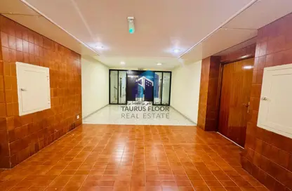 Apartment - 2 Bedrooms - 3 Bathrooms for rent in B62 Building - Deira - Dubai