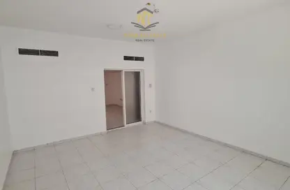 Apartment - 2 Bedrooms - 2 Bathrooms for rent in Al Majaz Tower - Al Majaz - Sharjah