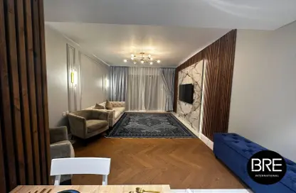 Living Room image for: Apartment - 1 Bedroom - 2 Bathrooms for sale in Princess Tower - Dubai Marina - Dubai, Image 1