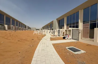 تاون هاوس - غرفة نوم - 2 حمامات للايجار في روكان 3 - روكان - دبي لاند - دبي